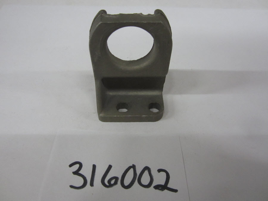 Evinrude Johnson OMC 0316002 - Crankcase Support
