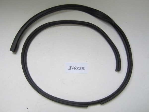 Evinrude Johnson OMC 0316225 - Motor Cover Seal, Black