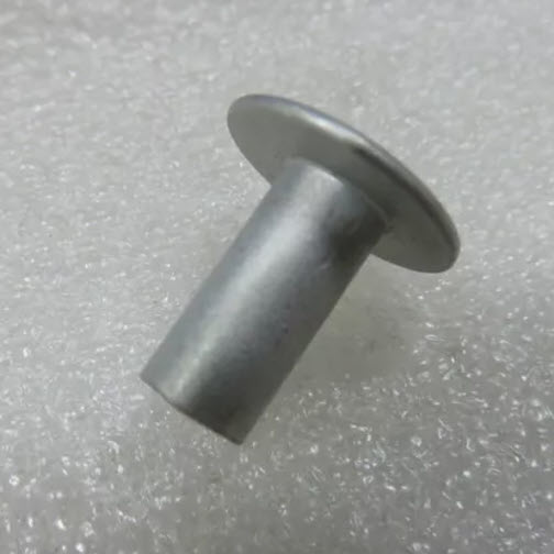 Evinrude Johnson OMC 0326948 - Rivet