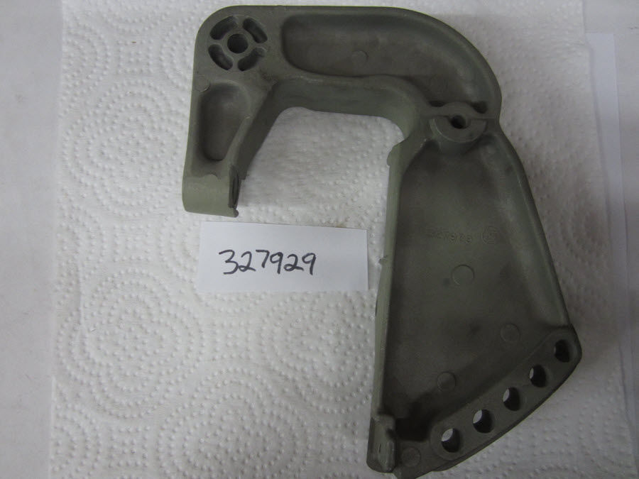 Evinrude Johnson OMC 0327929 - Stern Bracket, Stbd