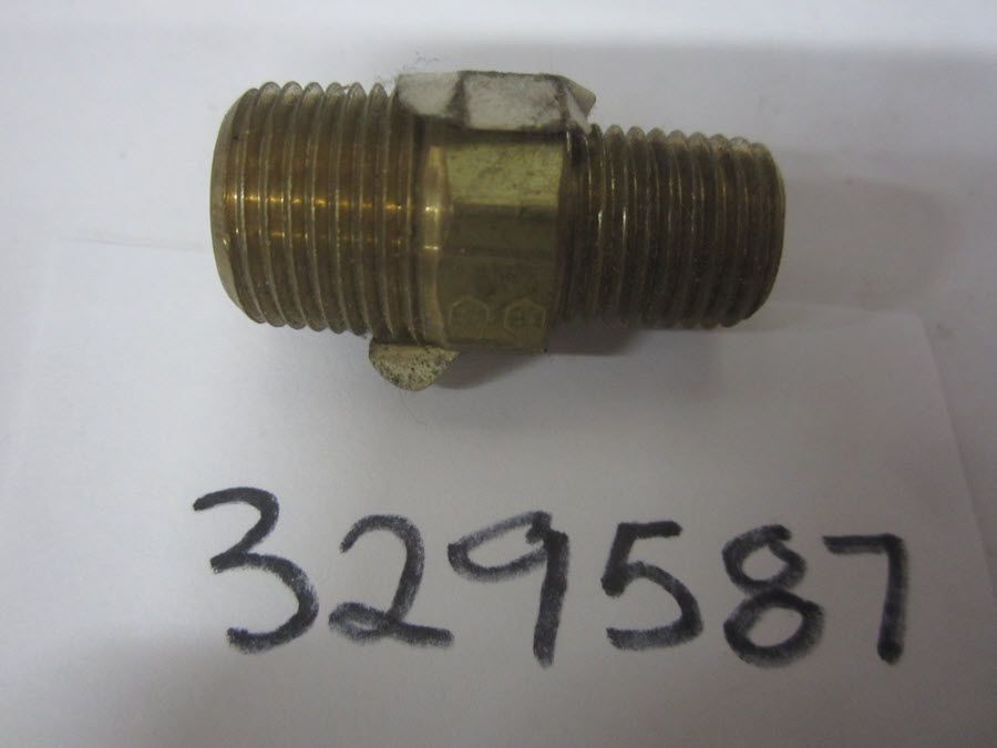 Evinrude Johnson OMC 0329587 - Nipple -Reducer