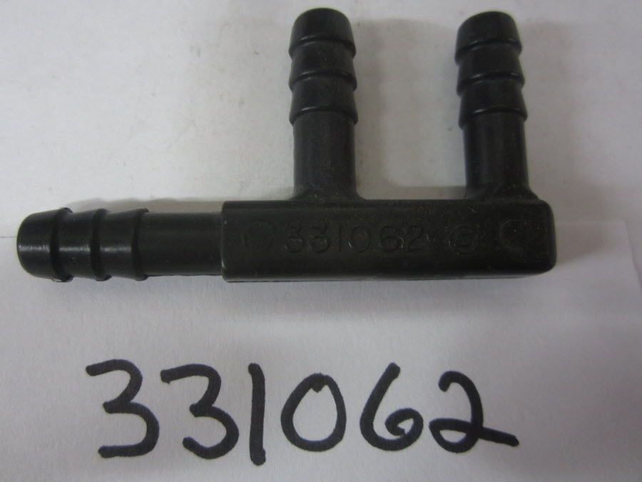 Evinrude Johnson OMC 0331062 - Oil Fitting