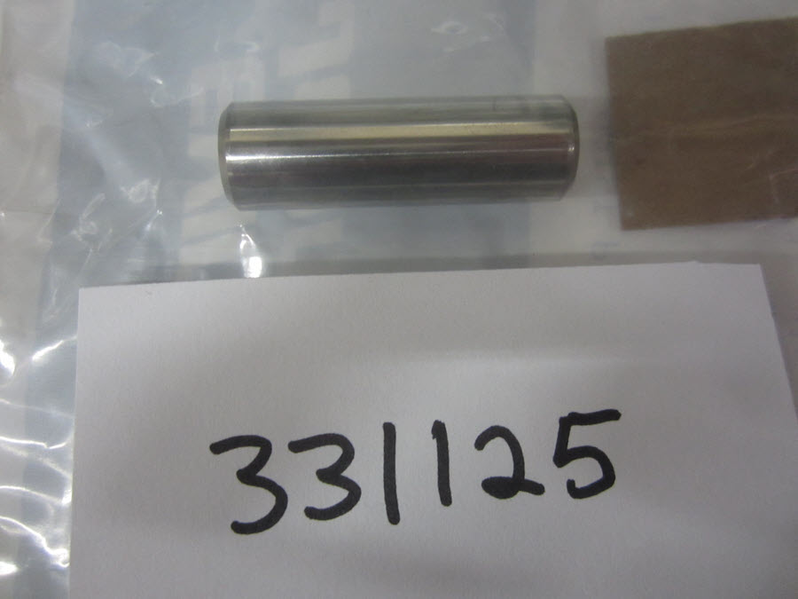 Evinrude Johnson OMC 0331125 - Wrist Pin