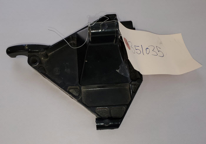 Evinrude Johnson OMC 0351035 - Bracket
