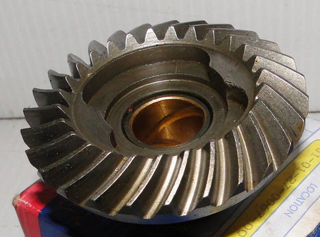 Evinrude Johnson OMC 0388125 - Forward Gear & Bushing