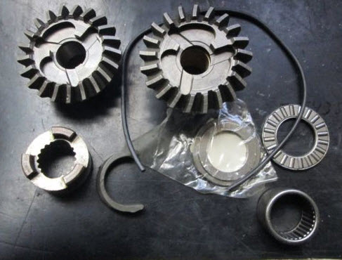 Evinrude Johnson OMC 0390974 - Gear, Bearing & Dog Kit