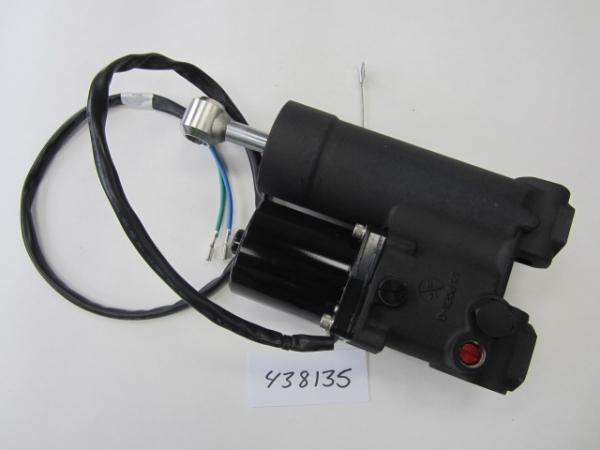 Evinrude Johnson OMC 0438135 - Hydraulic Lift Assembly, 45X