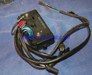 Evinrude Johnson OMC 0583910 - Junction Box & Cover