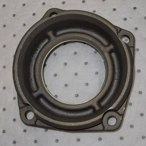 Evinrude Johnson OMC 0911683 - Bearing Carrier, Gear