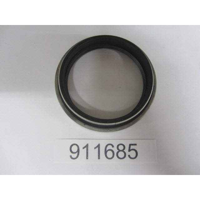 Evinrude Johnson OMC 0911685 - Seal, Bearing Carrier