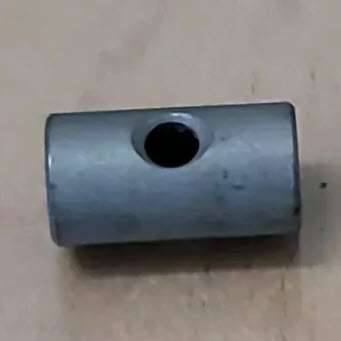 Evinrude Johnson OMC 0915918 - Cable Clamp