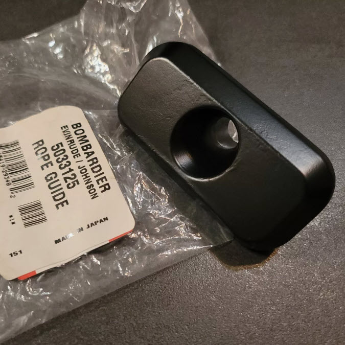 Evinrude Johnson OMC 5033125 - Rope Guide