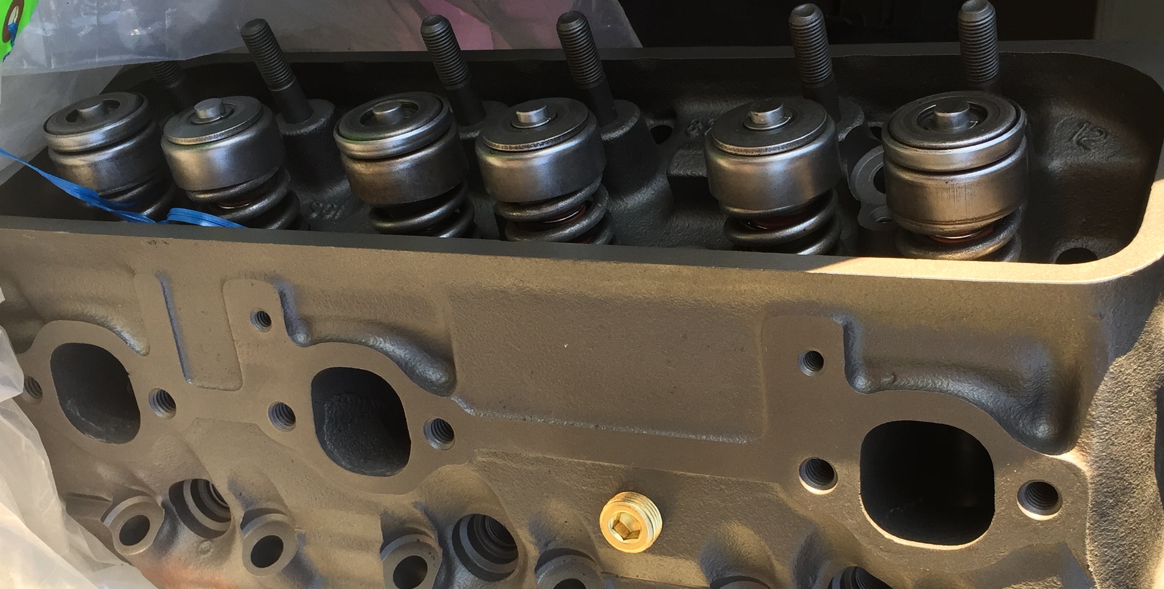 4.3 reman cyl head 1.JPG