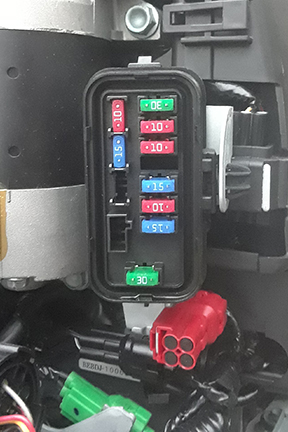 Fuse Box Open_e.jpg