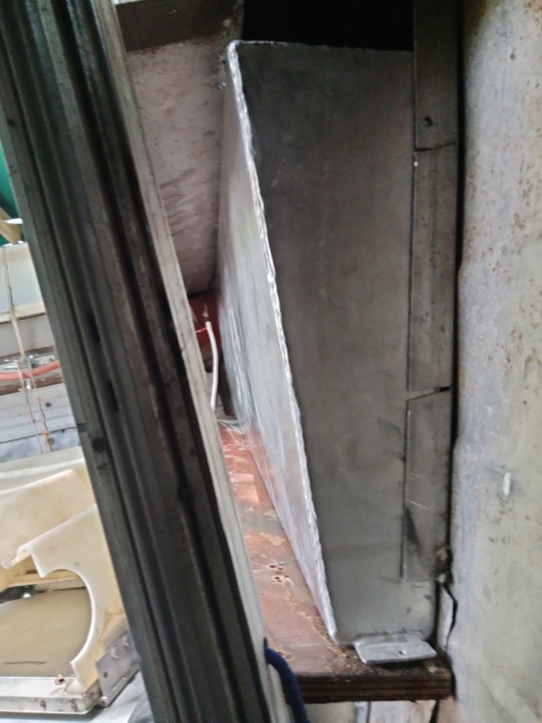 Iport tank mounted porperly front.jpg