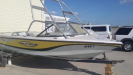 speed boat nautique.jpg