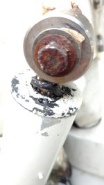 neoprene showing at top of trim cylinder.jpg neoprene showing at top of trim cylinder.jpg