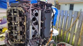 View without manifold or valve cover.jpg View without manifold or valve cover.jpg