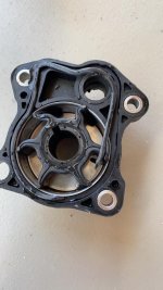 Lower unit water pump broken seal.jpg