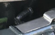 Capture screw.JPG