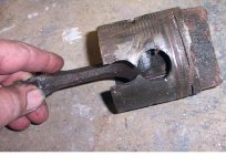 650 Piston Mess.jpg