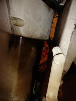 J150-1982 leak2.jpg
