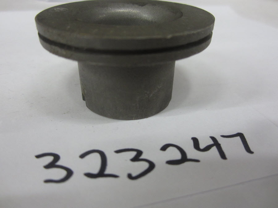 Evinrude Johnson OMC 0323247 - Starter Spindle (323247)