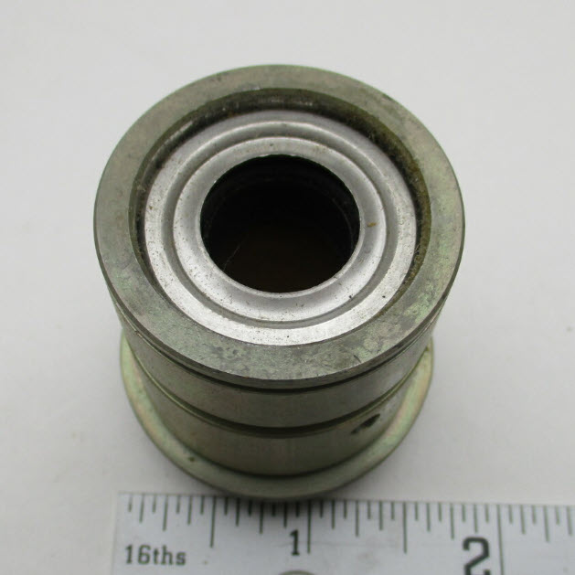 Evinrude Johnson OMC 0389045 - Gearcase Head and Seal Assembly (389045)
