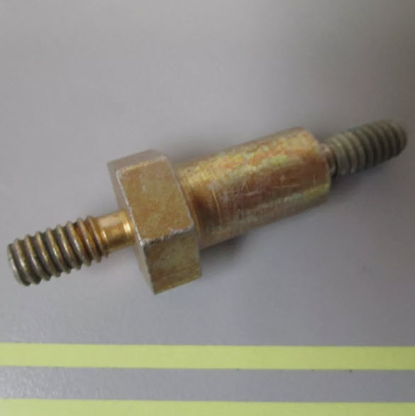Evinrude Johnson OMC 0909574 - Flame Arrestor Stud (909574)