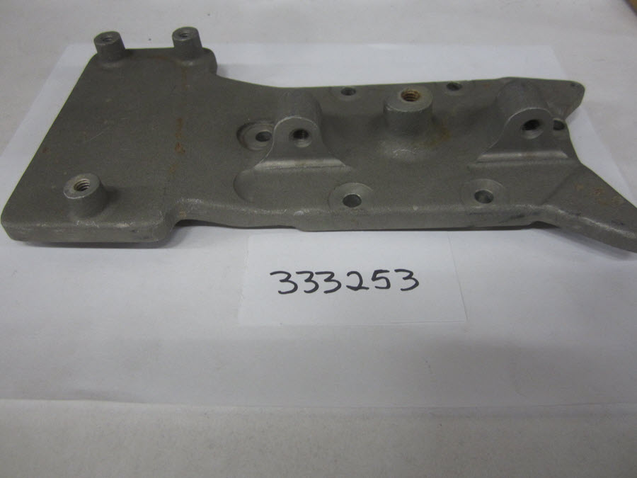 Evinrude Johnson OMC 0333253 - Water Passage Cover (333253)