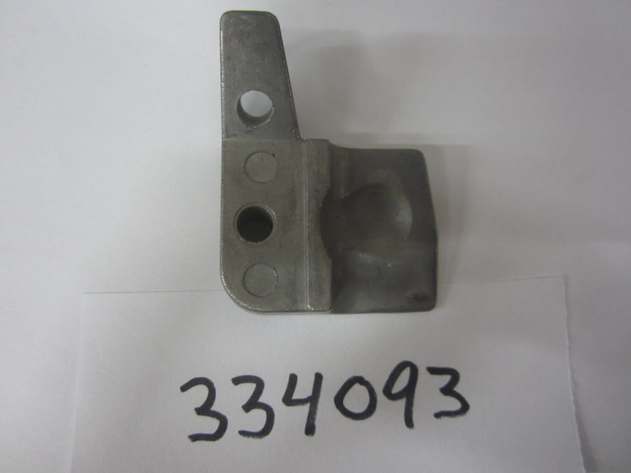 Evinrude Johnson OMC 0334093 - Retainer, Trunnion (334093)
