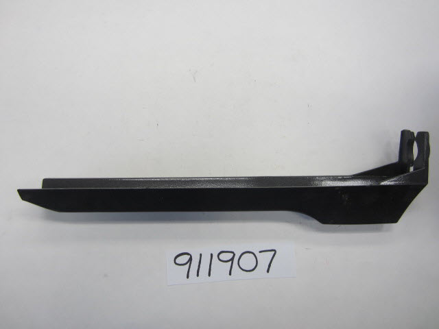 Evinrude Johnson OMC 0911907 - Tilt Cylinder Cover - 3852572 (911907)