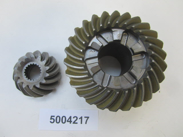 Evinrude Johnson OMC 5004217 - Gear Set, Forward and Pinion - Counter Rotation