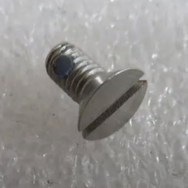 Evinrude Johnson OMC 0310692 - Screw, Link To Housing